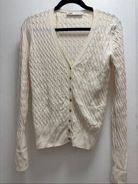 ZARA Off-White Cable Knit V-Neck Cardigan